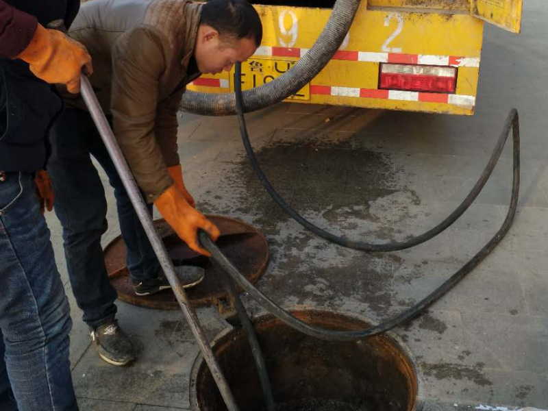 蔡甸区汉阳大街管道堵了怎么办先进的设备管道高压清洗